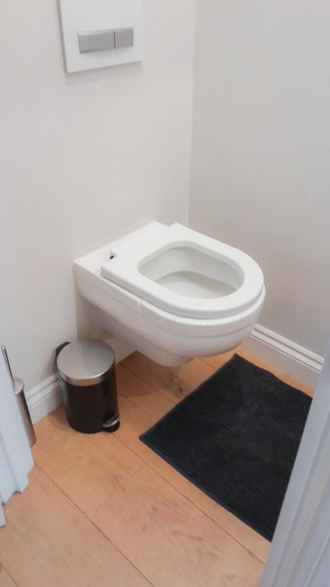 Sleek 2 Bedroom Flat With Private Patio & Firepit In Shepherds Bush, Near Hammersmith * Londra