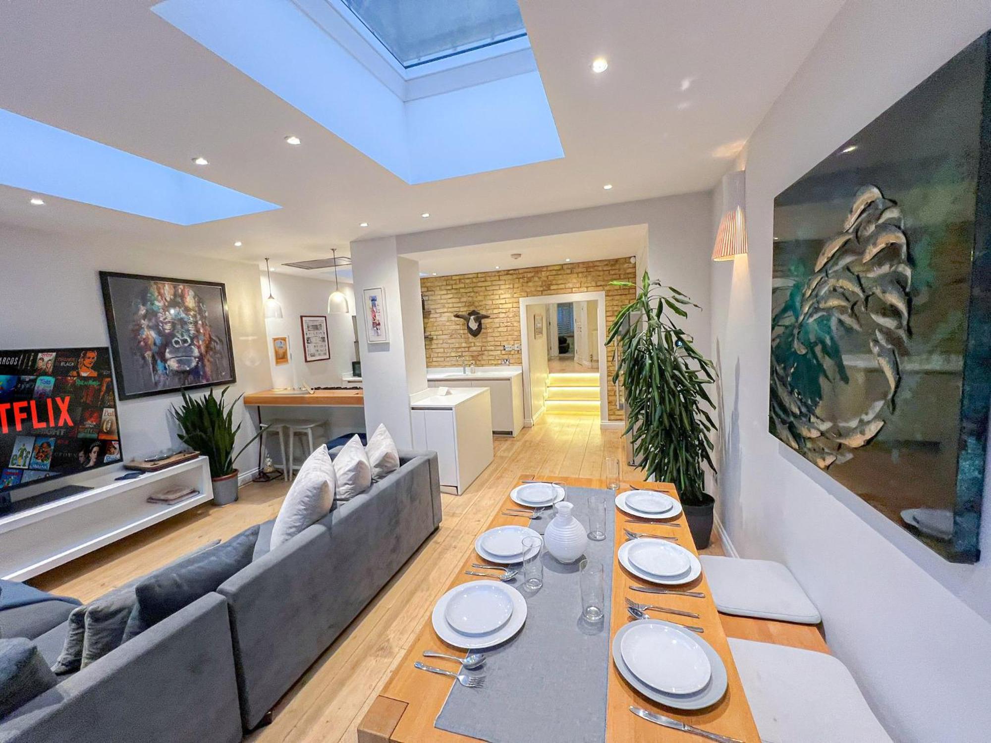 Apartament Sleek 2 Bedroom Flat With Private Patio & Firepit In Shepherds Bush, Near Hammersmith *